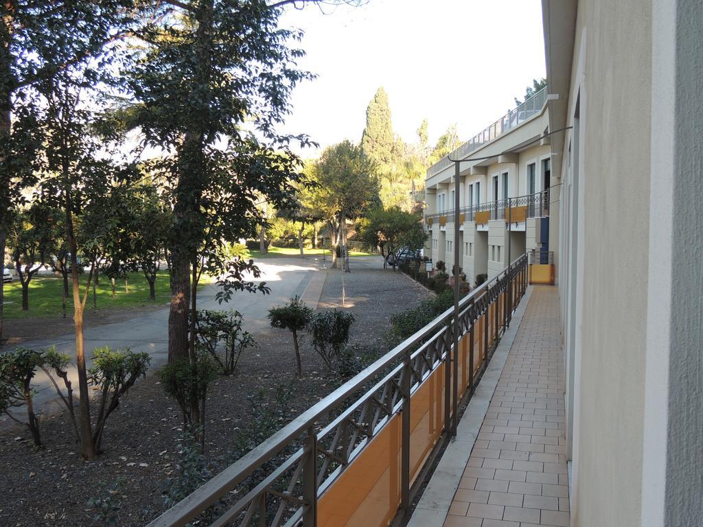 Hotel Zeus Pompei Bagian luar foto