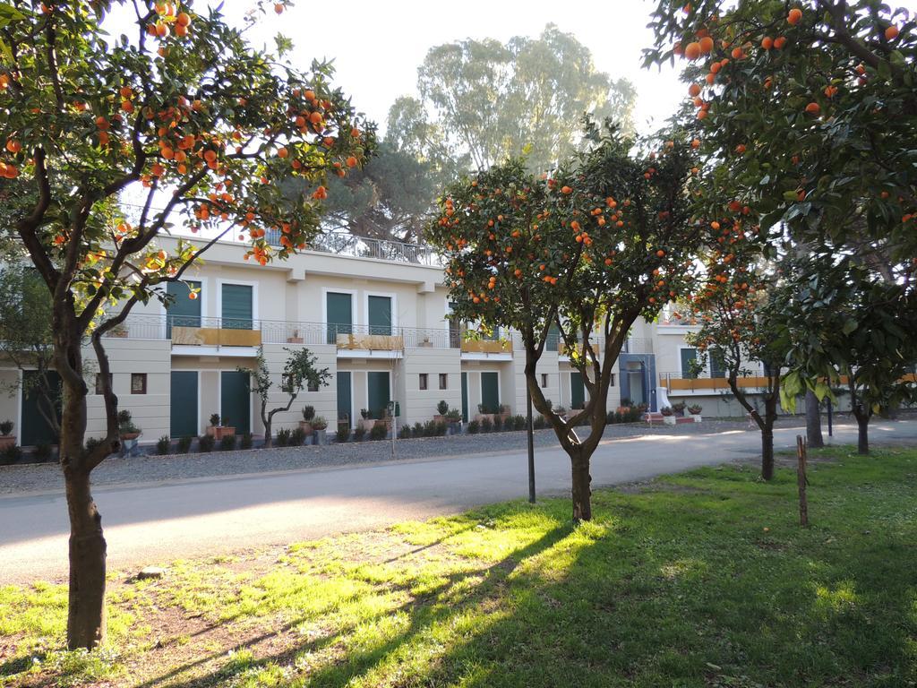 Hotel Zeus Pompei Bagian luar foto