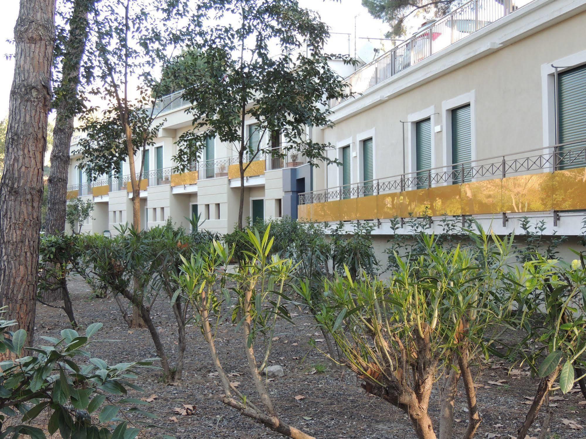 Hotel Zeus Pompei Bagian luar foto